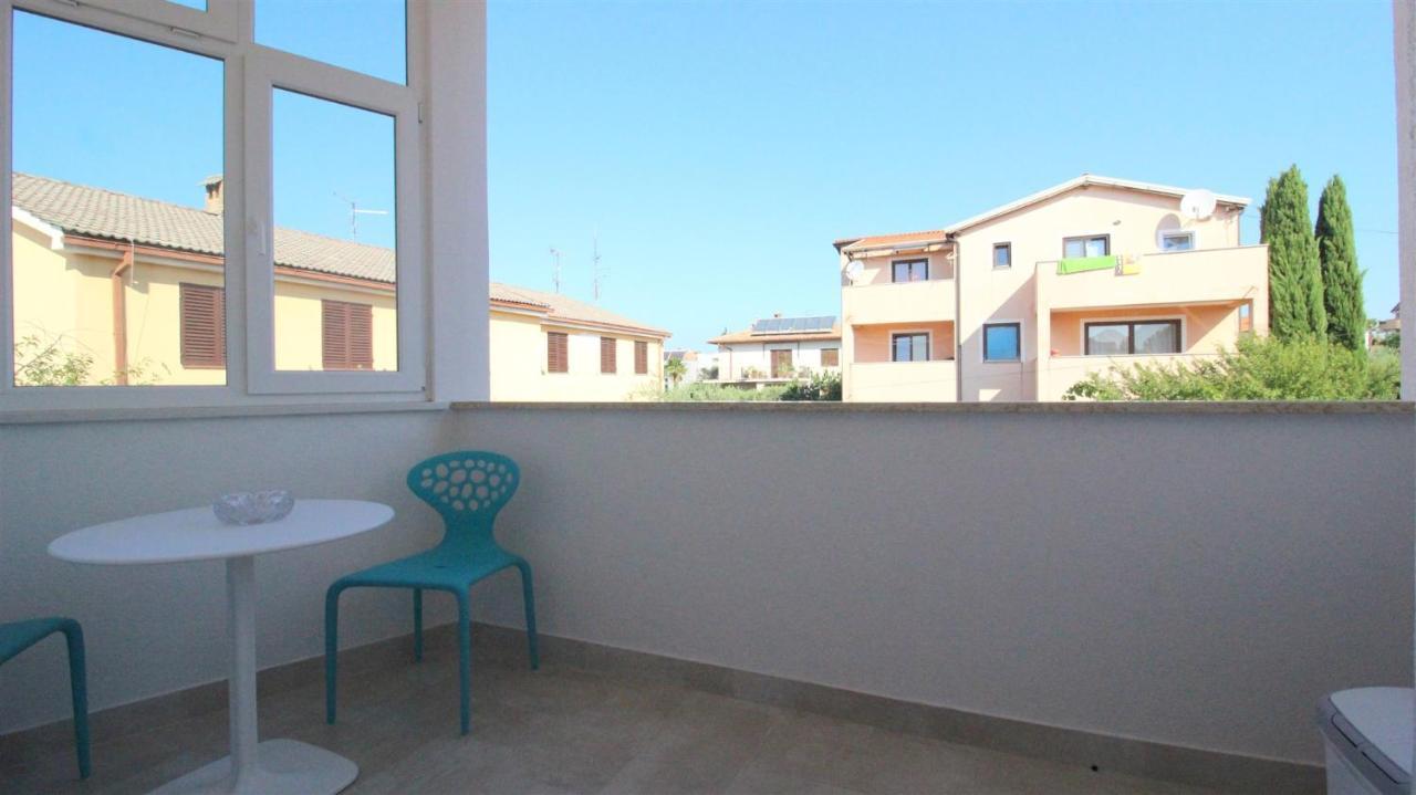Tamaris, 600 M From The Beach Novigrad Istria Exterior foto
